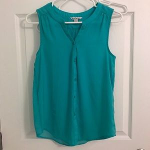Button down sleeveless blouse